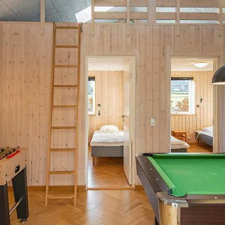 10 Person In Tatil Evi