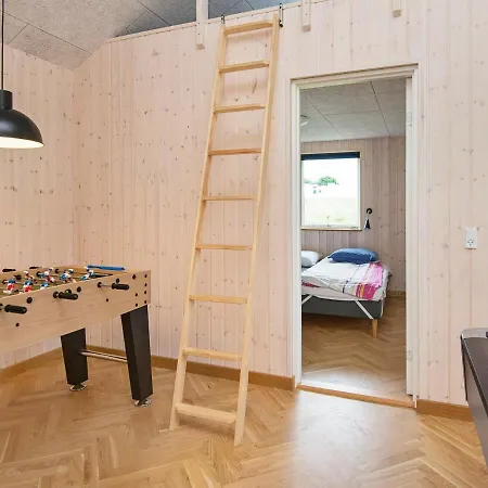 10 Person In Tatil Evi