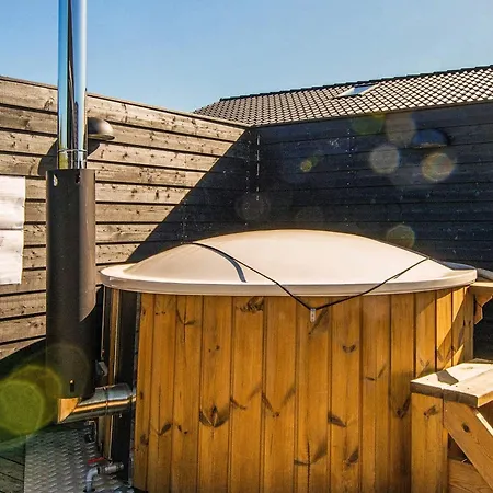 10 Person In Haderslev-by Traum